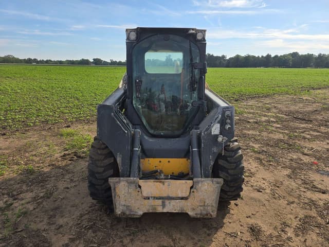 Image of John Deere 324G equipment image 2
