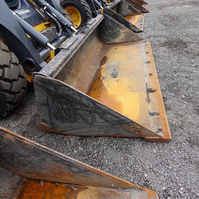 Image of John Deere 324G equipment image 1