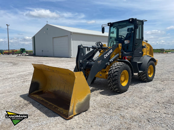 Main image John Deere 324L