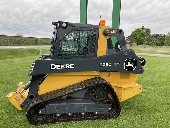 Image of John Deere 325G equipment image 4