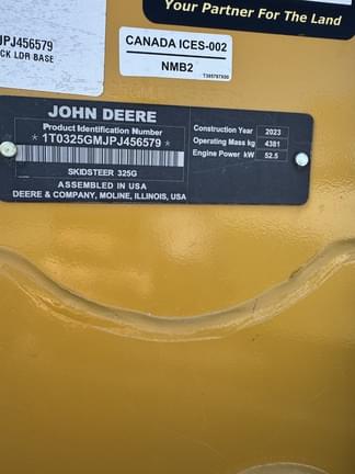 Image of John Deere 325G equipment image 4