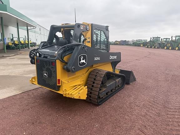 Image of John Deere 325G equipment image 4
