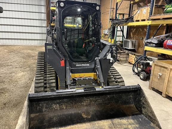 Image of John Deere 325G equipment image 4