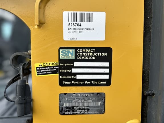 Image of John Deere 325G equipment image 4