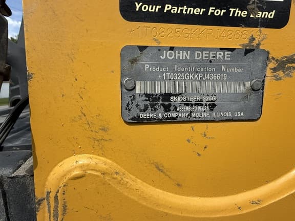 Image of John Deere 325G equipment image 4