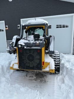 Image of John Deere 325G equipment image 4