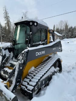 Image of John Deere 325G equipment image 1