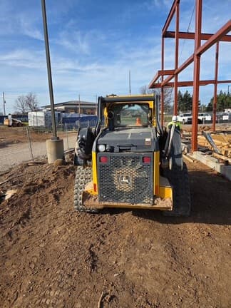 Image of John Deere 325G equipment image 1