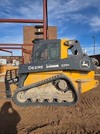 Image of John Deere 325G equipment image 3