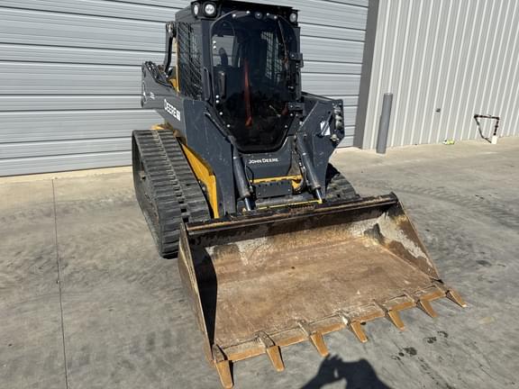 Image of John Deere 325G equipment image 4