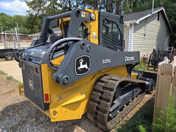 Image of John Deere 325G equipment image 3