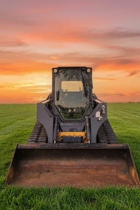 Image of John Deere 325G Primary image
