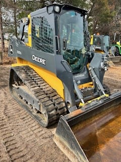 2023 John Deere 325G Equipment Image0