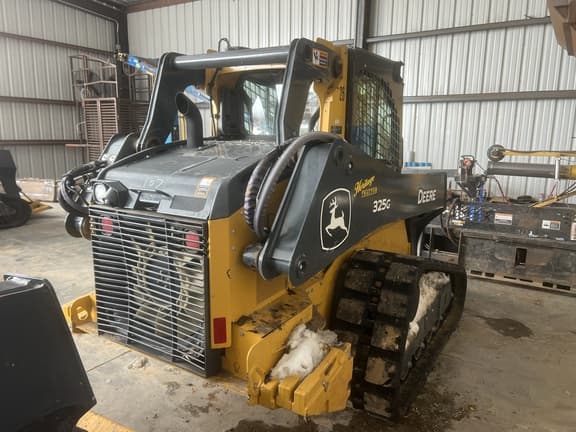 Image of John Deere 325G equipment image 4