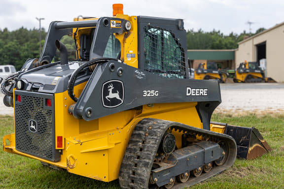 Image of John Deere 325G equipment image 4