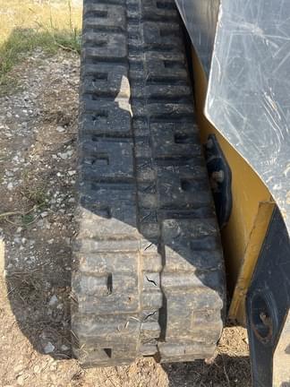 Image of John Deere 325G equipment image 1