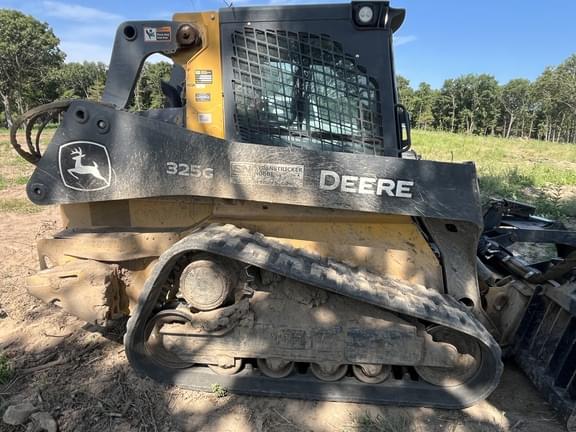 Image of John Deere 325G equipment image 3