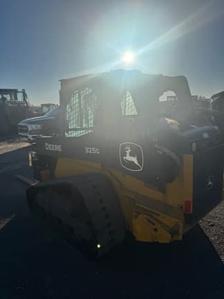 Image of John Deere 325G equipment image 4