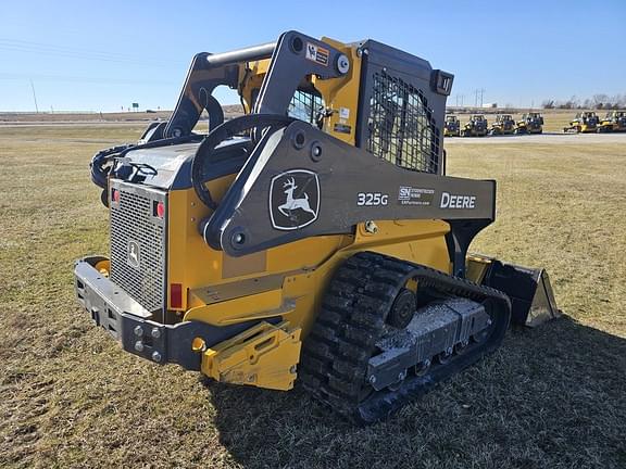 Image of John Deere 325G equipment image 2