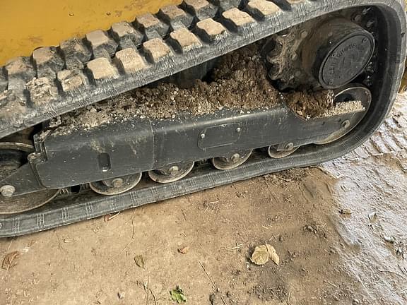 Image of John Deere 325G equipment image 4