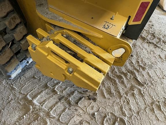 Image of John Deere 325G equipment image 2