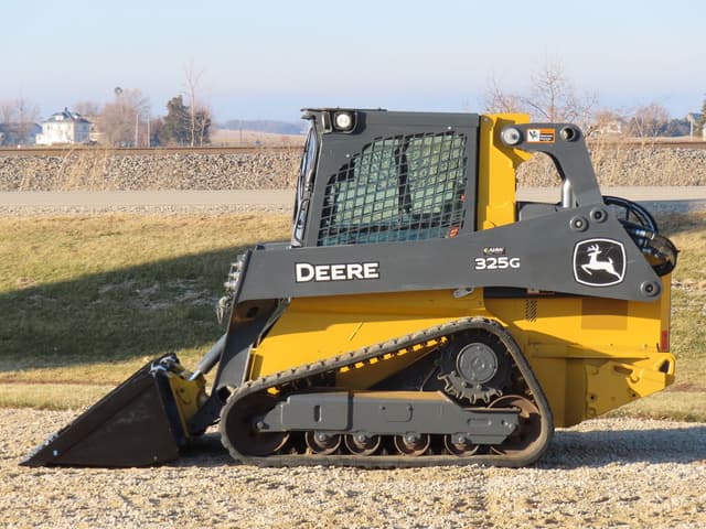 Image of John Deere 325G equipment image 1