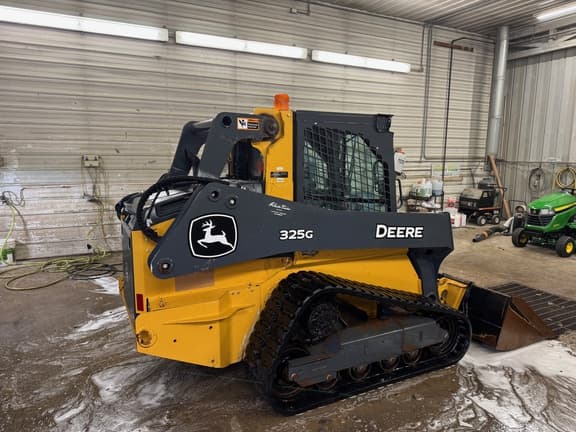 Image of John Deere 325G equipment image 3