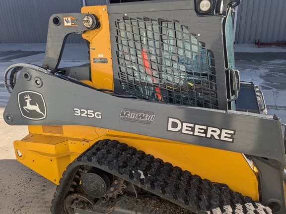 Image of John Deere 325G equipment image 4