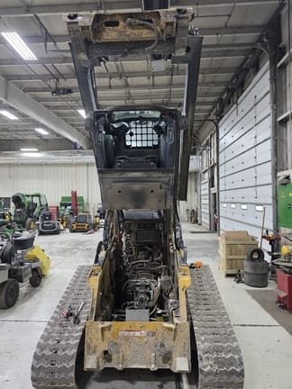 2023 John Deere 325G Equipment Image0