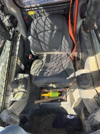 Image of John Deere 325G equipment image 2