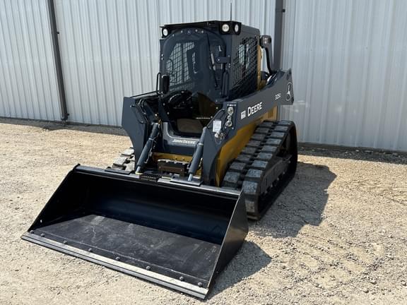 Image of John Deere 325G equipment image 2