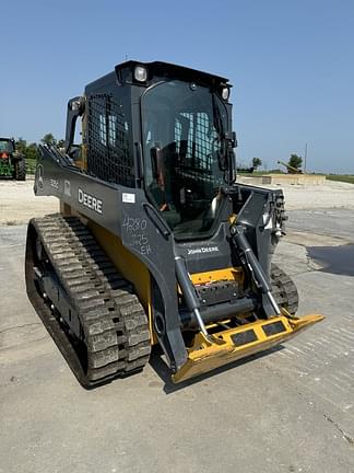 Image of John Deere 325G Primary image