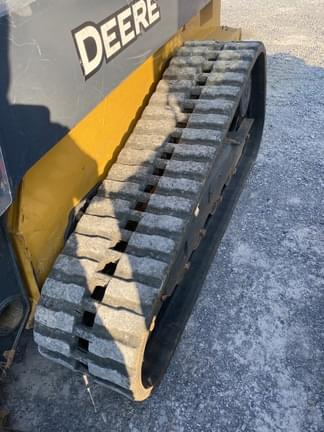 Image of John Deere 325G equipment image 4