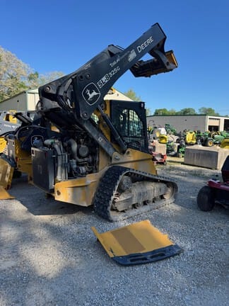 2023 John Deere 325G Equipment Image0