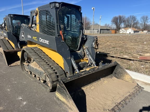 Image of John Deere 325G equipment image 4
