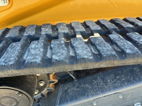 Image of John Deere 325G equipment image 4