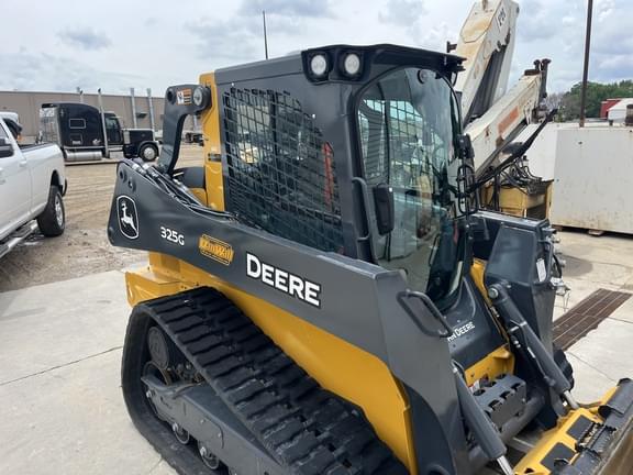 Image of John Deere 325G equipment image 1