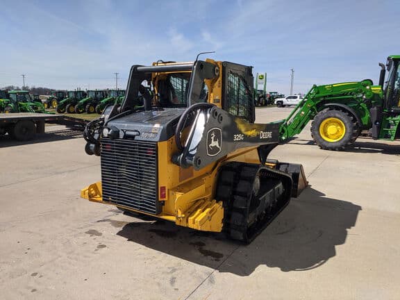 Image of John Deere 325G equipment image 4