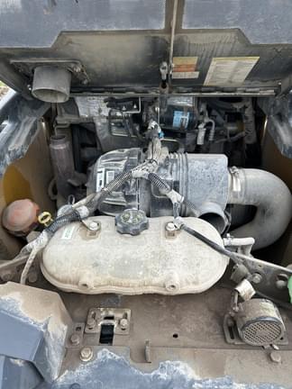 Image of John Deere 325G equipment image 3