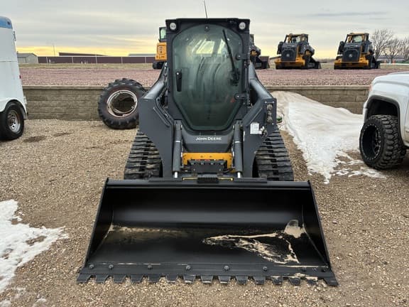 Image of John Deere 325G equipment image 1