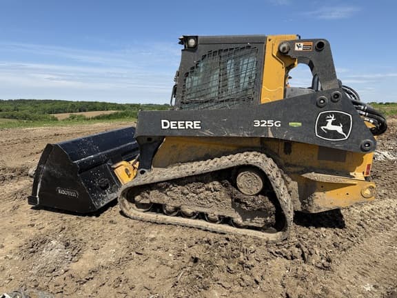 Image of John Deere 325G equipment image 2