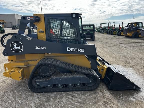 Image of John Deere 325G equipment image 2