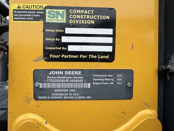Image of John Deere 325G equipment image 3