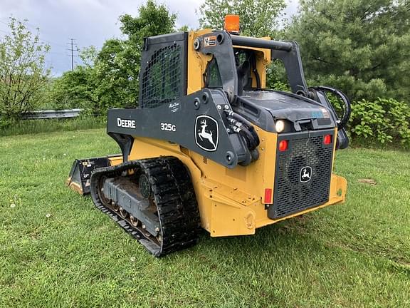 Image of John Deere 325G equipment image 4