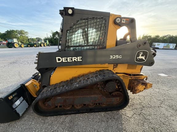 Image of John Deere 325G equipment image 3