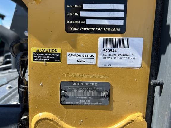 Image of John Deere 325G equipment image 2
