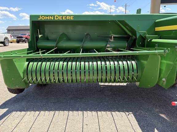Image of John Deere 328 equipment image 4