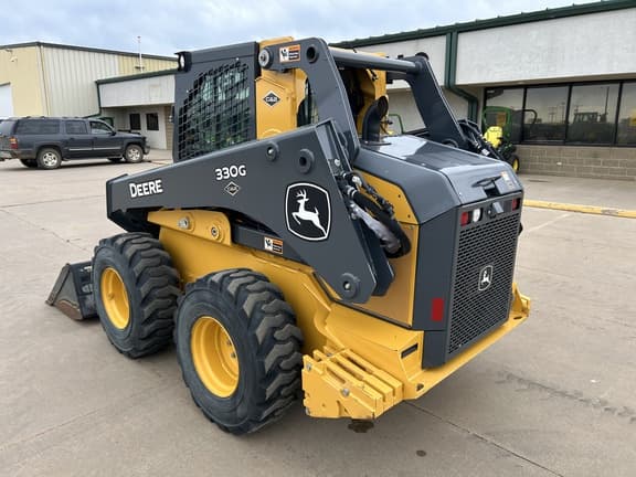 Image of John Deere 330G equipment image 2