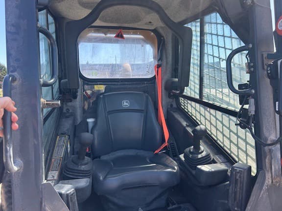 Image of John Deere 330G equipment image 4