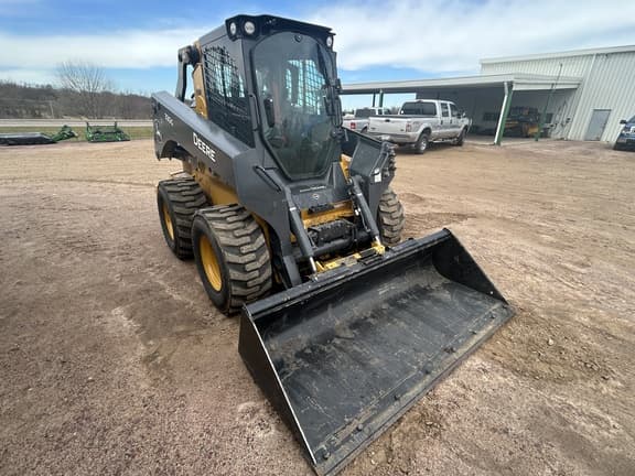 Image of John Deere 330G equipment image 1